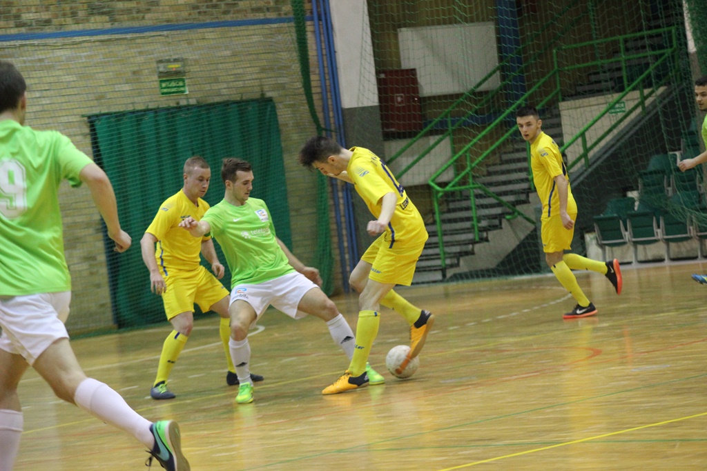 1. LLH: Fire, Wietrzak Team i FutbolCentrum zagrają o medale