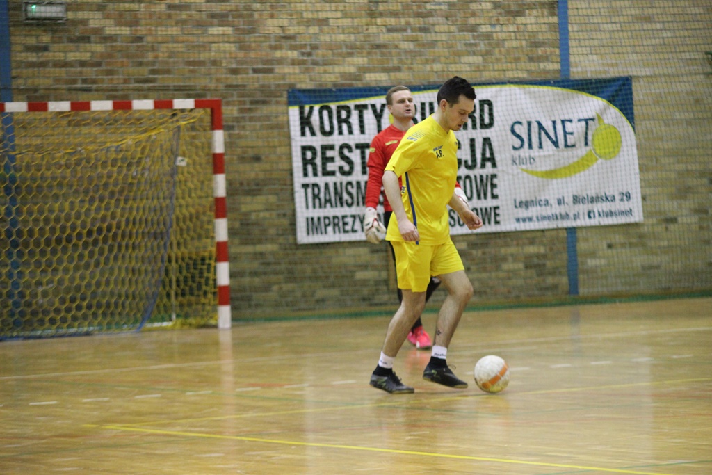 1. LLH: Fire, Wietrzak Team i FutbolCentrum zagrają o medale