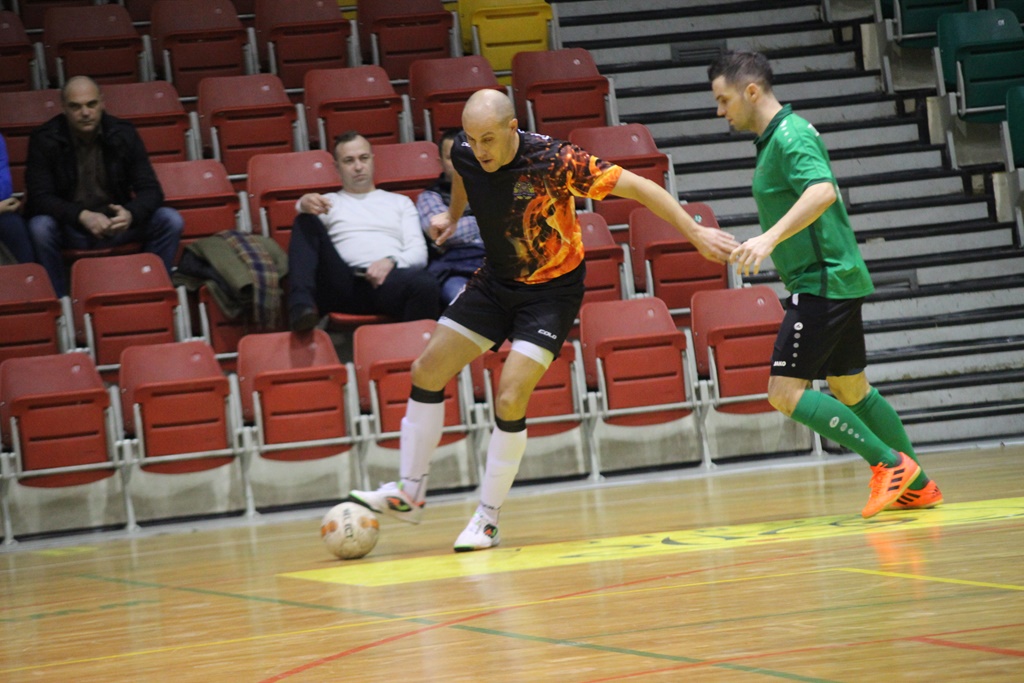 1. LLH: Fire, Wietrzak Team i FutbolCentrum zagrają o medale