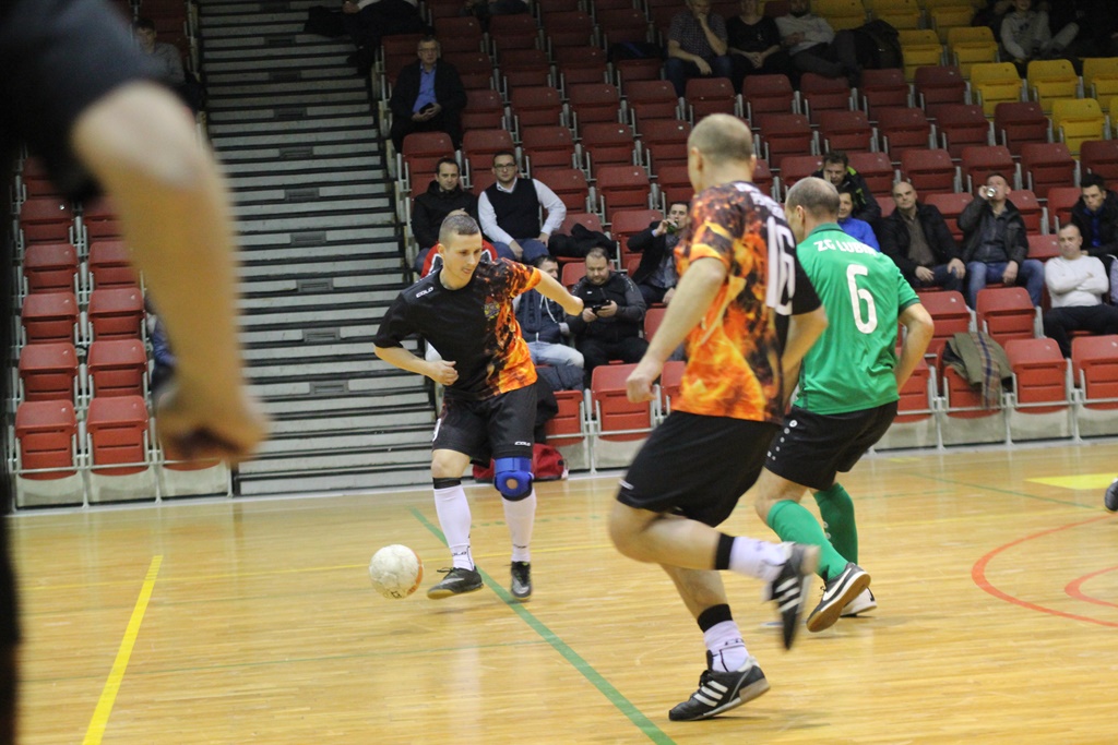 1. LLH: Fire, Wietrzak Team i FutbolCentrum zagrają o medale