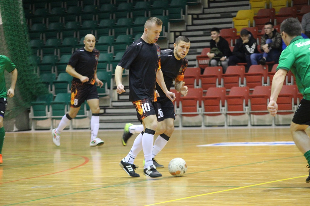 1. LLH: Fire, Wietrzak Team i FutbolCentrum zagrają o medale