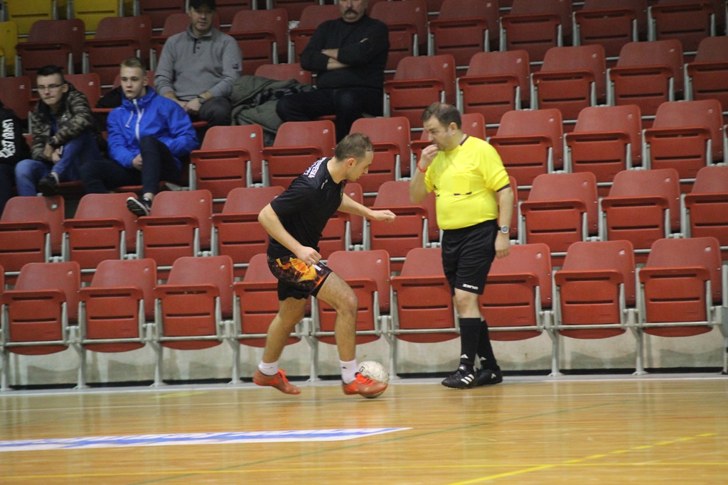 1. LLH: Fire, Wietrzak Team i FutbolCentrum zagrają o medale