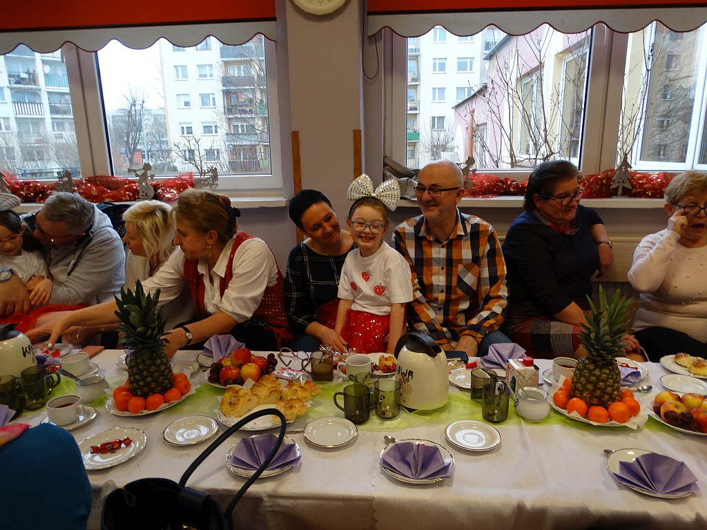 Z Babcią i dziadkiem w Przedszkolu Niepublicznym „Źródełko”