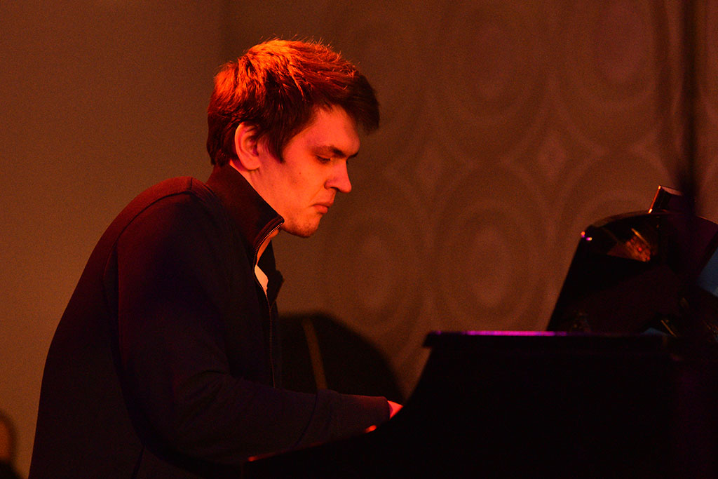 Afrykańskie i latynoamerykańskie rytmy z jazzową harmonią