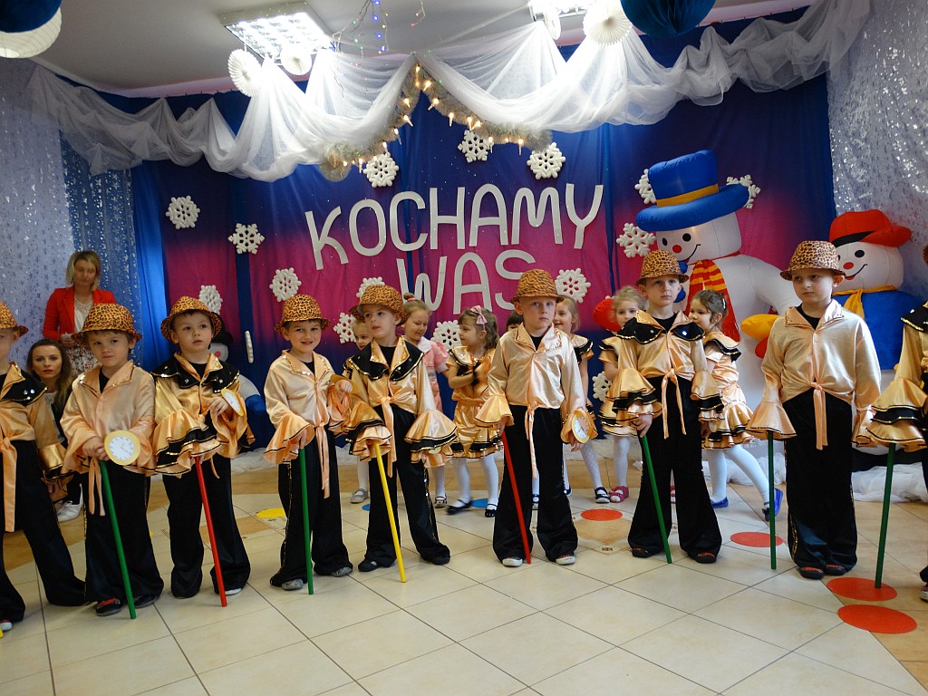 Z Babcią i dziadkiem w Przedszkolu Niepublicznym „Źródełko”