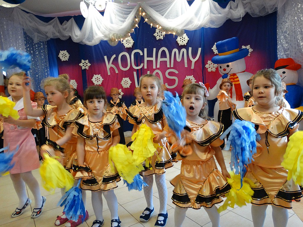 Z Babcią i dziadkiem w Przedszkolu Niepublicznym „Źródełko”