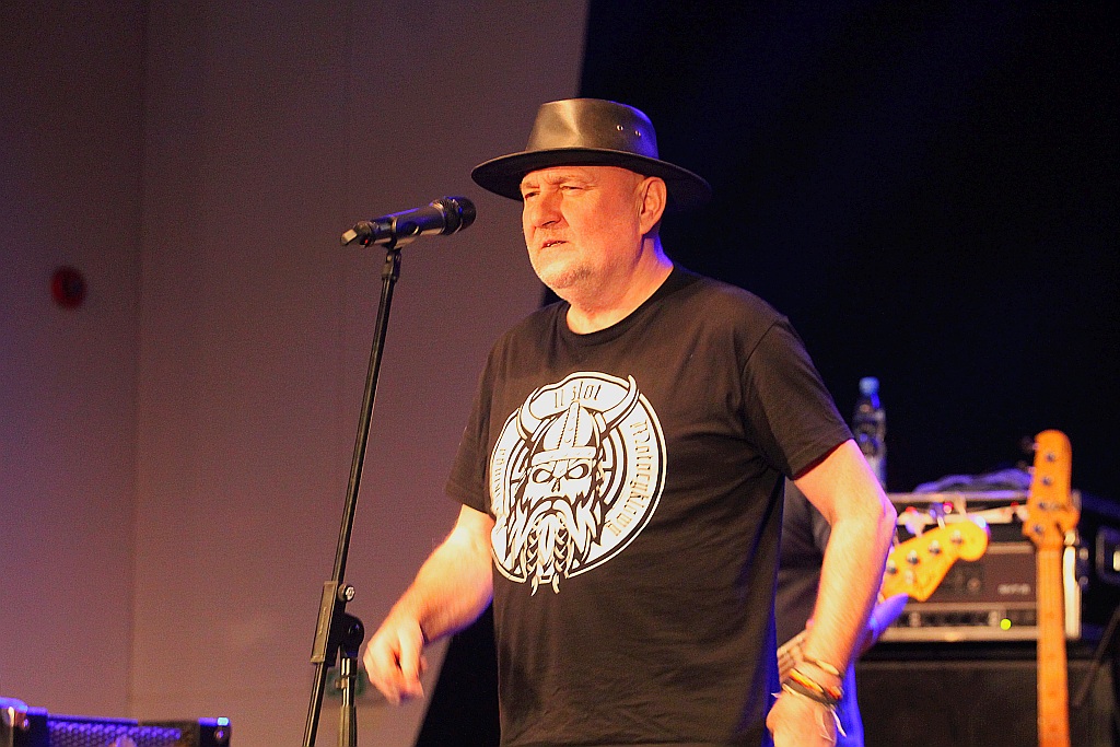 Dużo Zdrowej Wody dla ochłody. Wcześniej Faza Blues