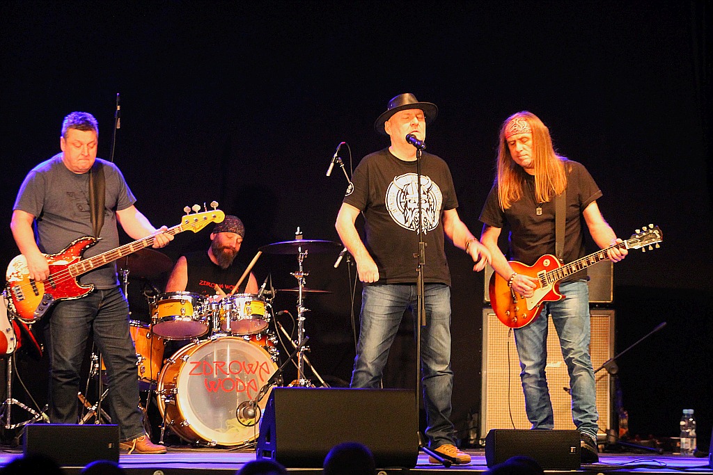 Dużo Zdrowej Wody dla ochłody. Wcześniej Faza Blues