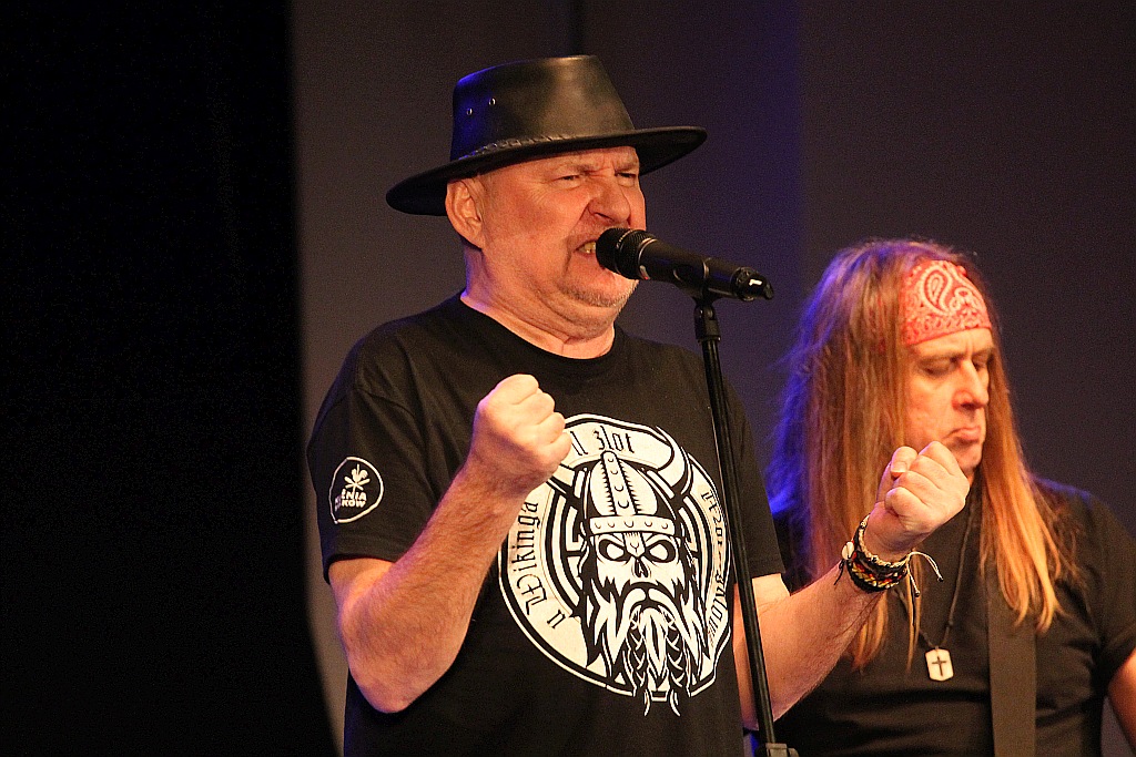 Dużo Zdrowej Wody dla ochłody. Wcześniej Faza Blues