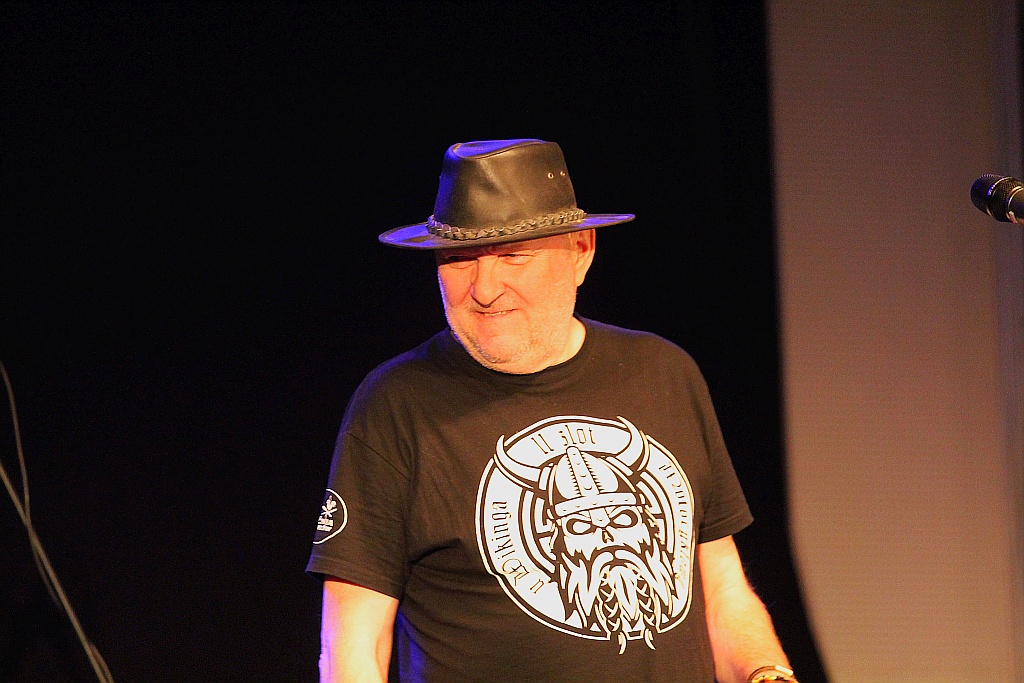 Dużo Zdrowej Wody dla ochłody. Wcześniej Faza Blues