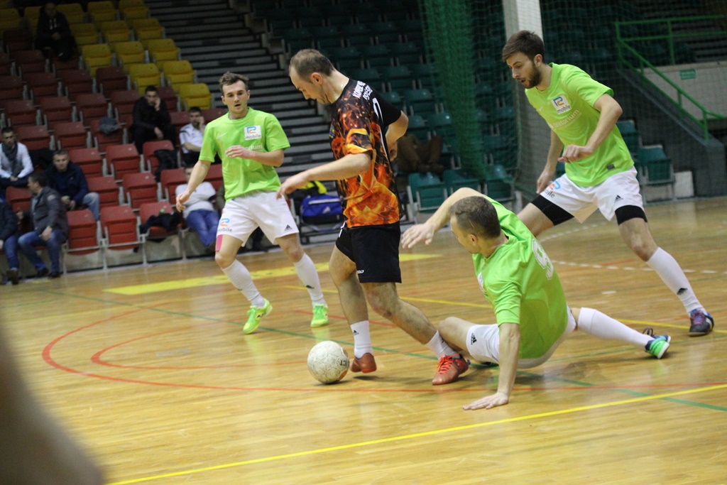 1. LLH: FutbolCentrum i Wietrzak Team dogonili Auto-Elektryka