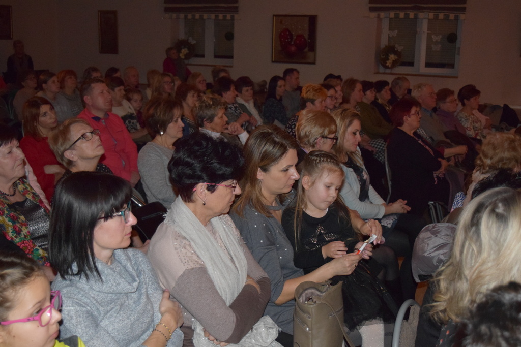 Koncert kolęd i pastorałek w prochowickim POKiS - ie