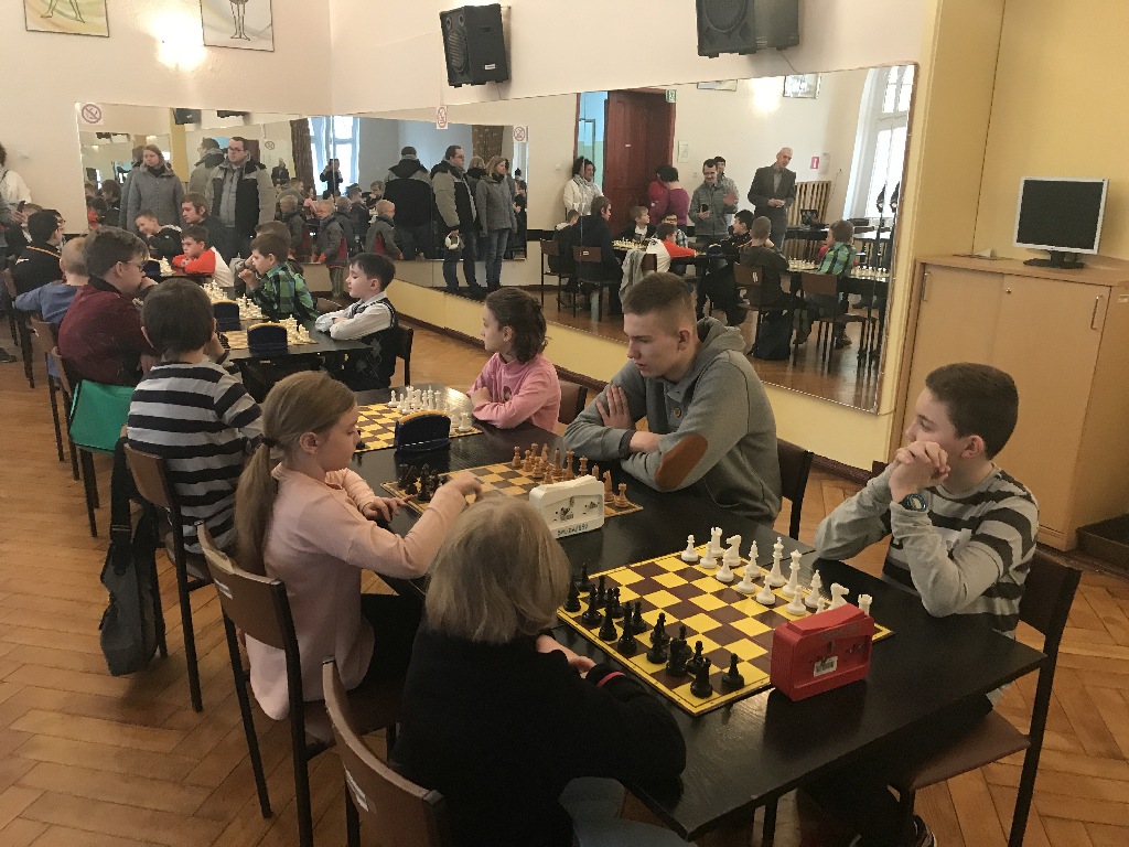 Zimowa edycja szachowego turnieju 4 Pory Roku w MCK