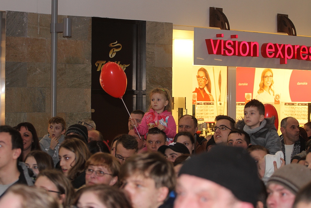 Zespół Piękni i Młodzi zagrał zakochanym w Galerii Piastów