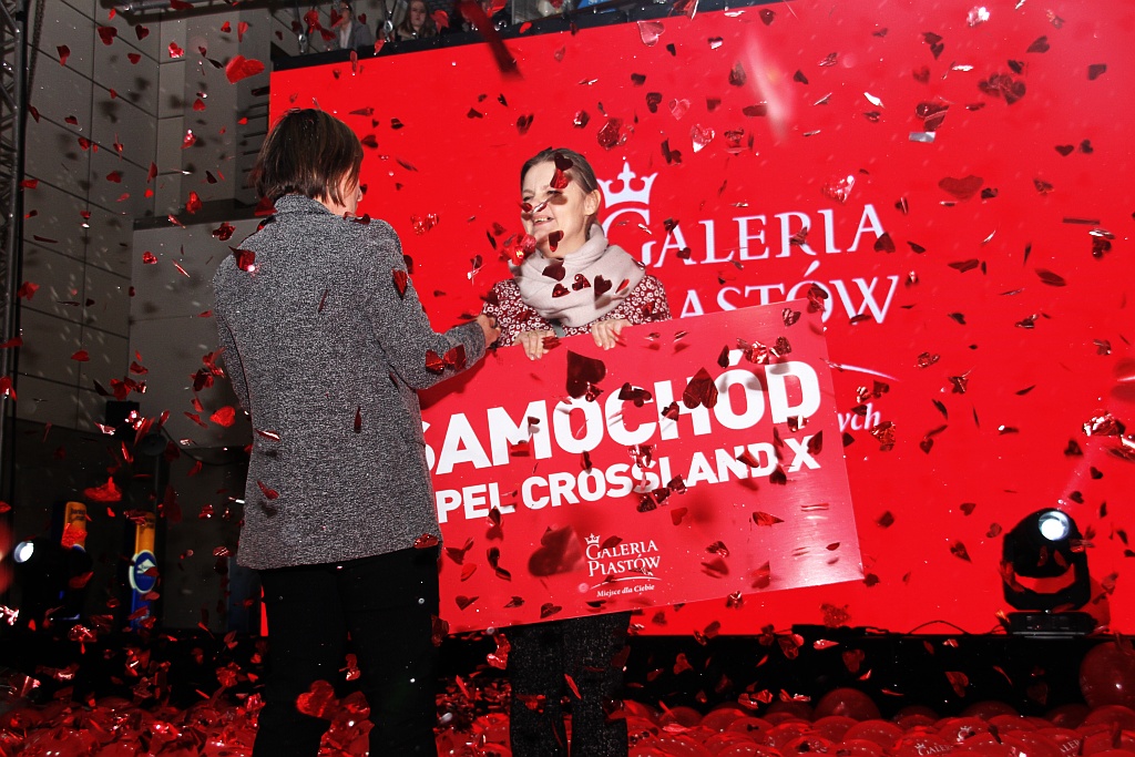 Zespół Piękni i Młodzi zagrał zakochanym w Galerii Piastów