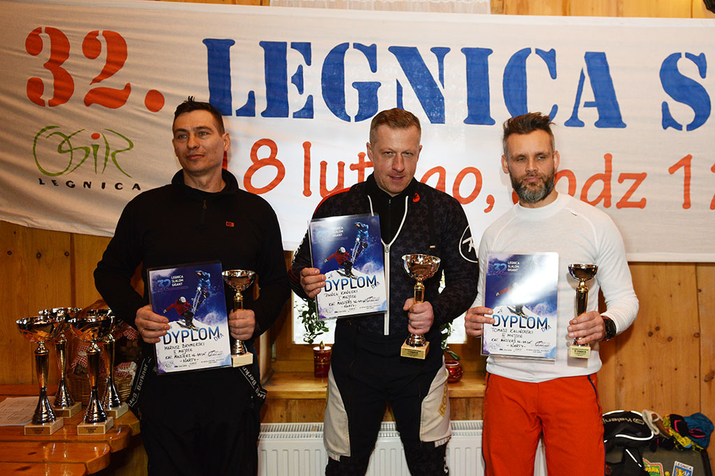 Uroczysta dekoracja najlepszych narciarzy i snowboardzistów