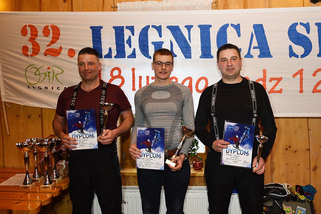Uroczysta dekoracja najlepszych narciarzy i snowboardzistów