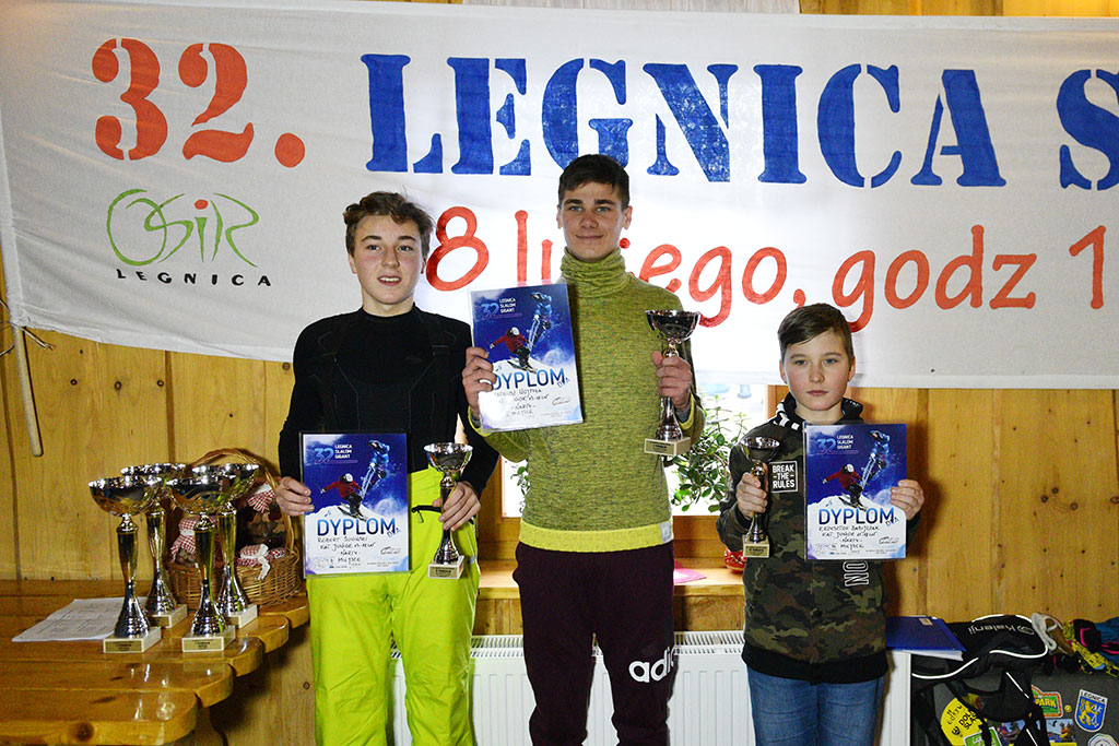 Uroczysta dekoracja najlepszych narciarzy i snowboardzistów