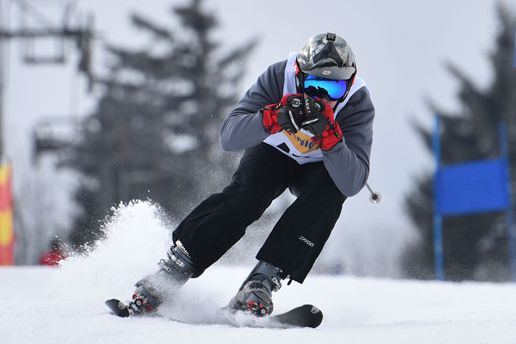 Legnicki slalom gigant na Łysej Górze w Dziwiszowie