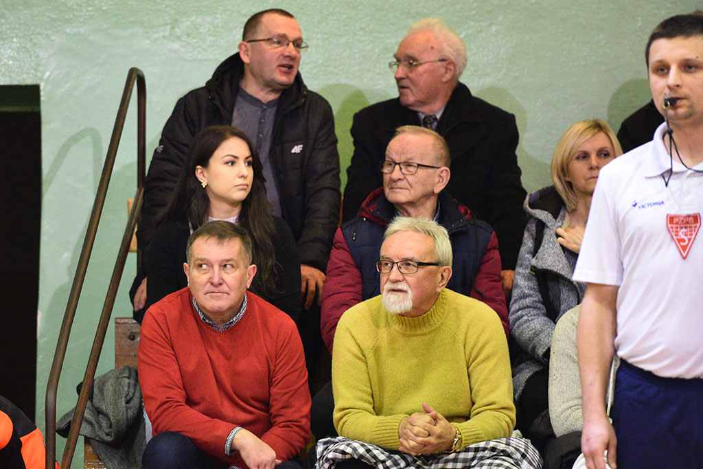 Siatkarze Ikara batalię o 2. ligę rozpoczęli od wygranej