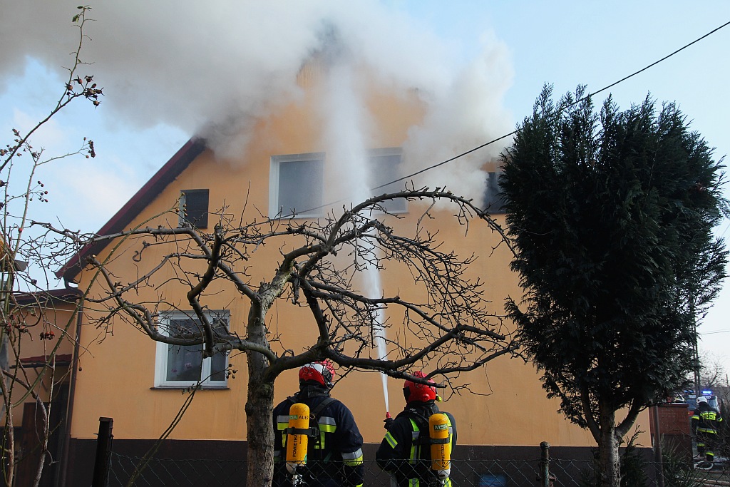 Groźny pożar budynku mieszkalnego w Jakuszowie