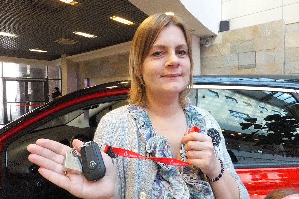 Joanna Kaczmarek odebrała kluczyki do wygranego samochodu