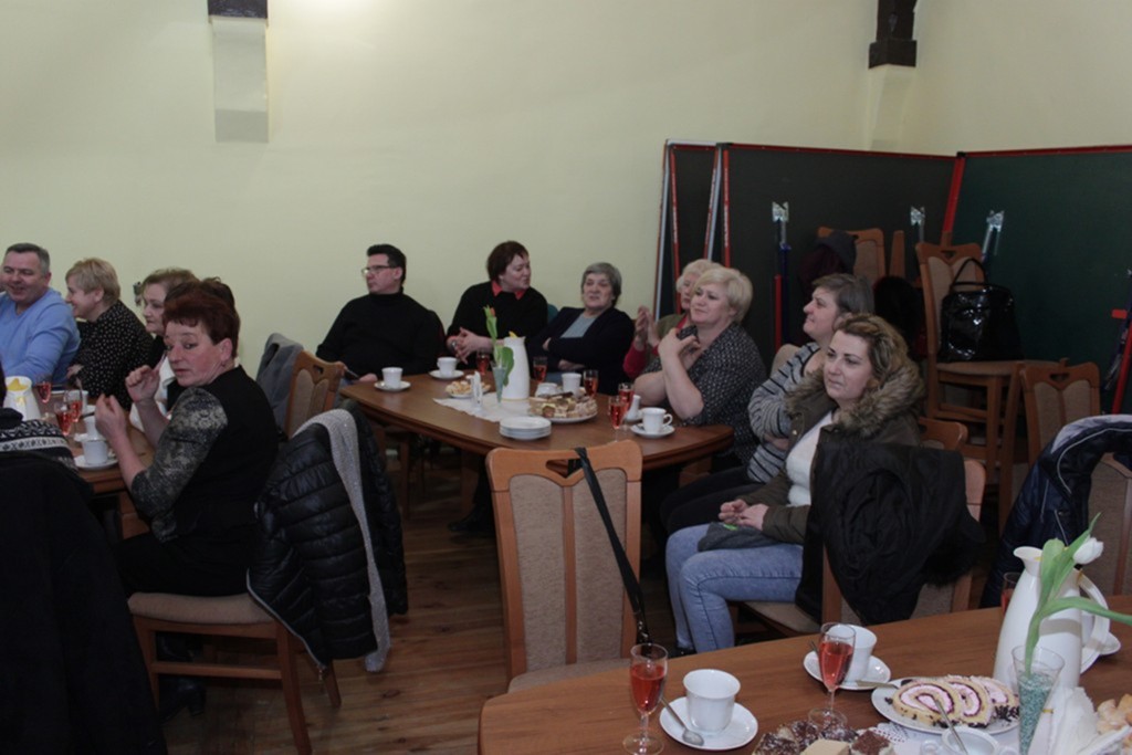 Zespół „Furmani” zabawiał panie w Jaśkowicach Legnickich
