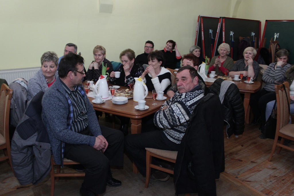 Zespół „Furmani” zabawiał panie w Jaśkowicach Legnickich