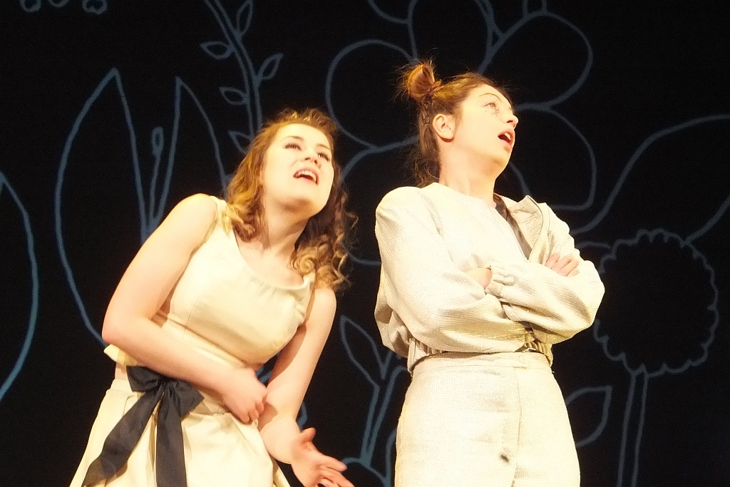 Jedna z „Klechd  sezamowych” na scenie Teatru Modrzejewskiej