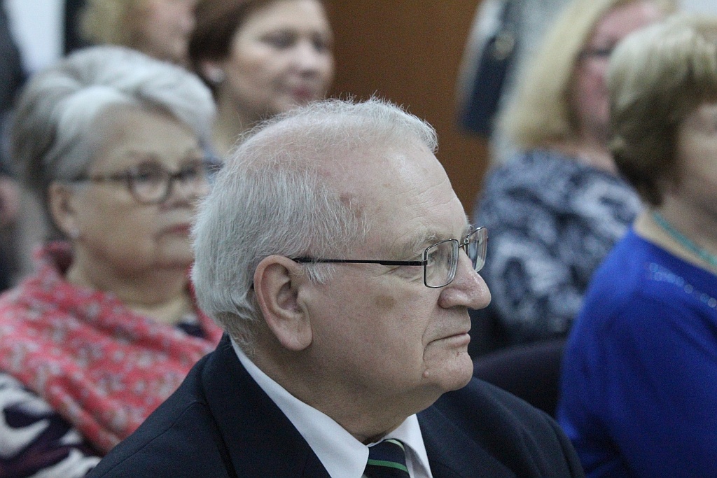 „Piękne i Bestia” - karykatury i zdjęcia w Zamku Piastowskim