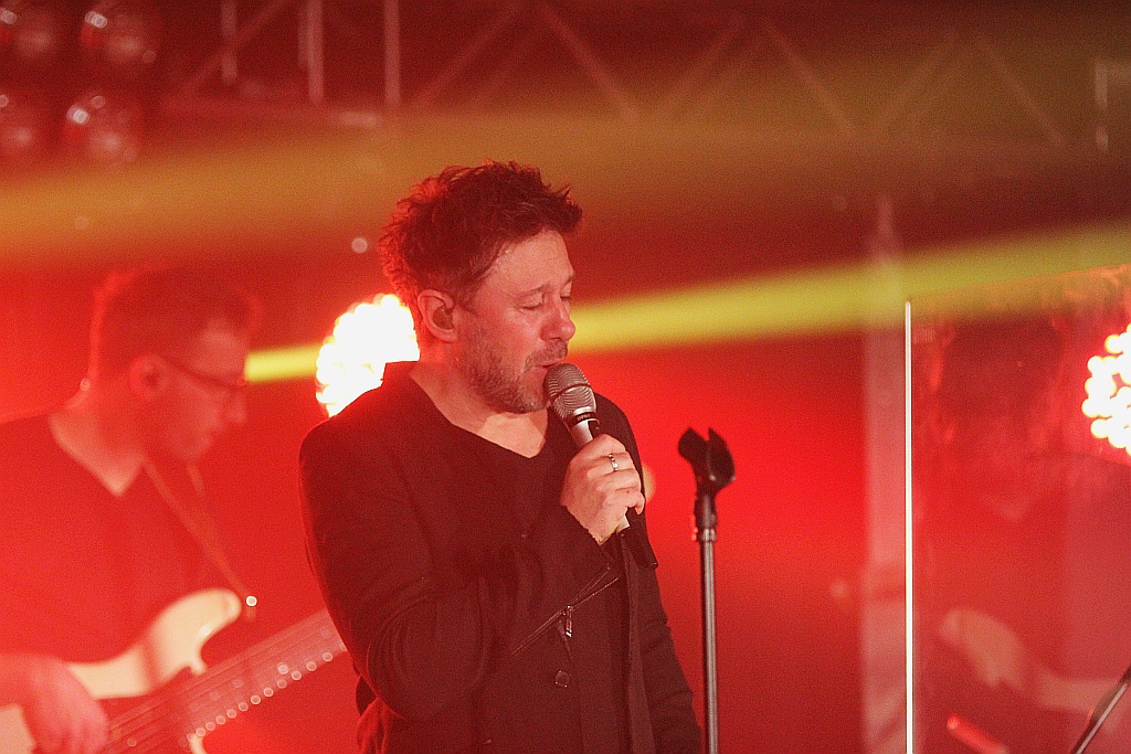 Koncert Andrzeja „Piaska” Piasecznego w hotelu Sękowski