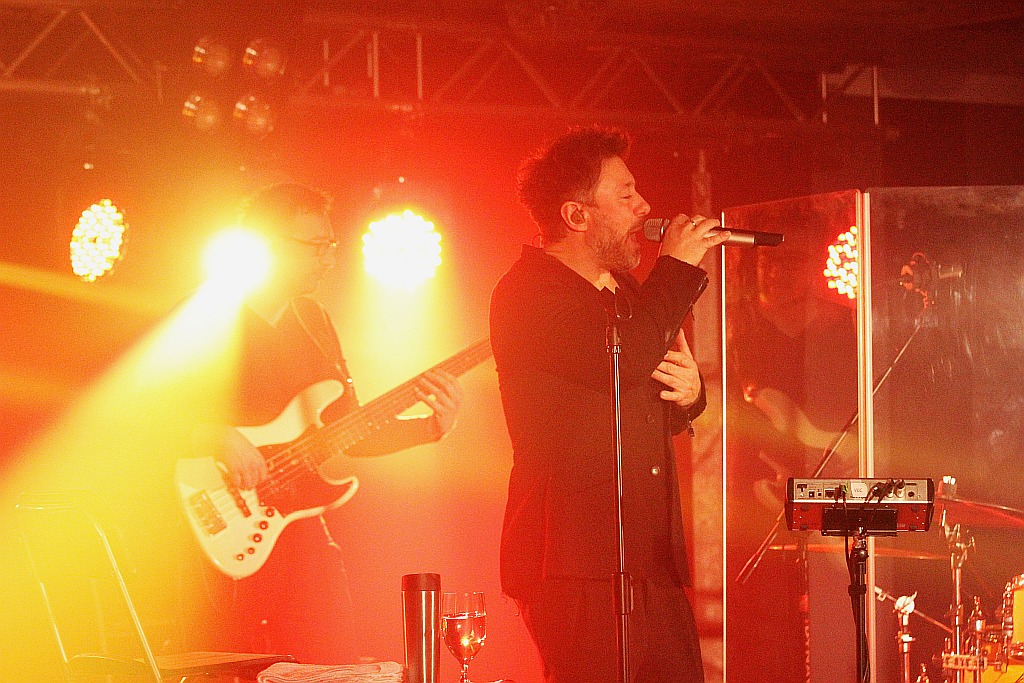 Koncert Andrzeja „Piaska” Piasecznego w hotelu Sękowski