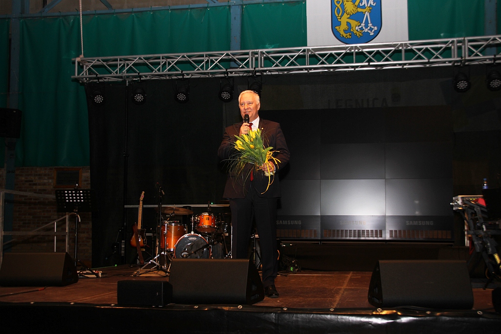 Tadeusz Krzakowski gospodarzem, Marek Torzewski gwiazdą