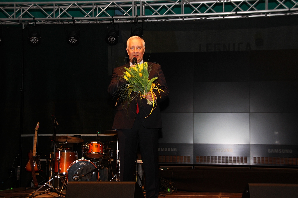 Tadeusz Krzakowski gospodarzem, Marek Torzewski gwiazdą
