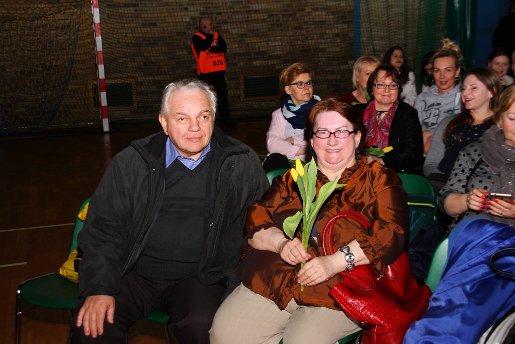 Tadeusz Krzakowski gospodarzem, Marek Torzewski gwiazdą