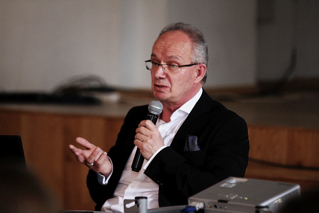 Prof. Krzysztof Szwagrzyk gościem I Liceum Ogólnokształcącego