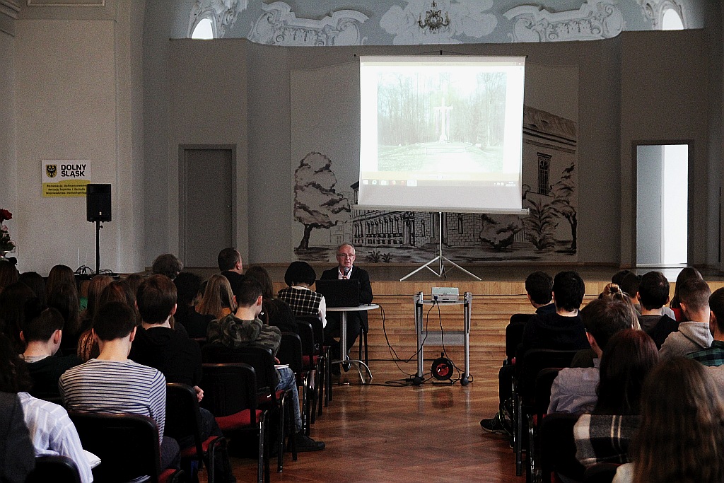 Prof. Krzysztof Szwagrzyk gościem I Liceum Ogólnokształcącego