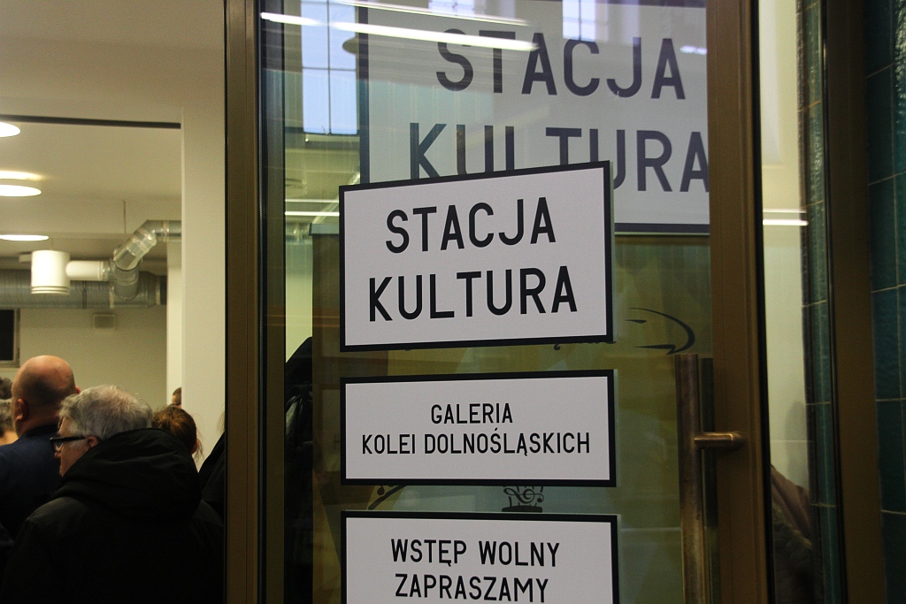 Pierwsza wystawa w Galerii Kolei Dolnośląskich