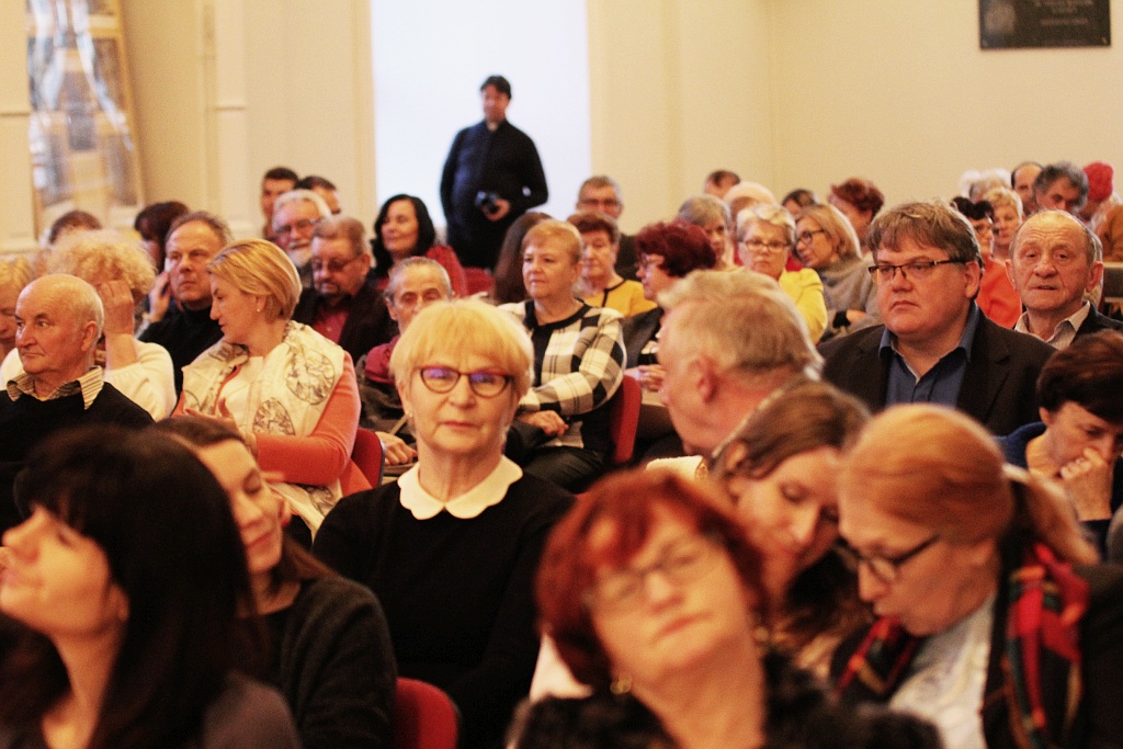 Pełen gwiazd koncert muzyki i poezji patriotycznej