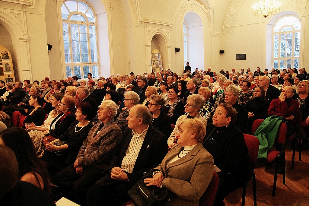 Pełen gwiazd koncert muzyki i poezji patriotycznej