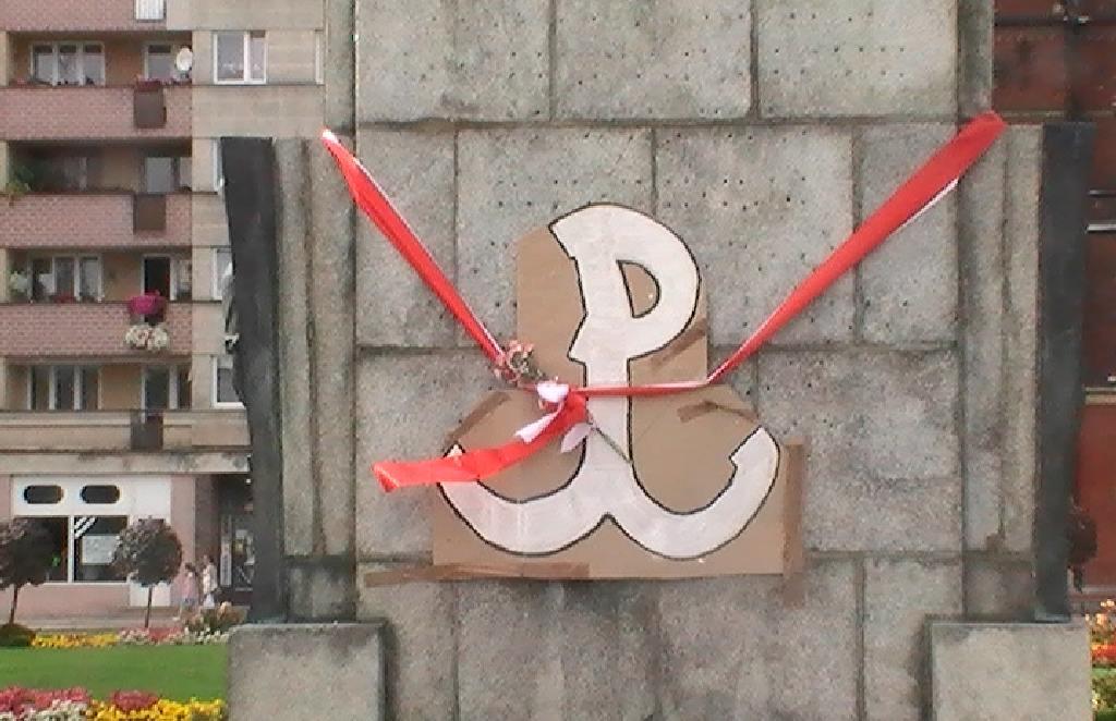 Pomnik, który od 67 lat dzieli legniczan idzie do rozbiórki
