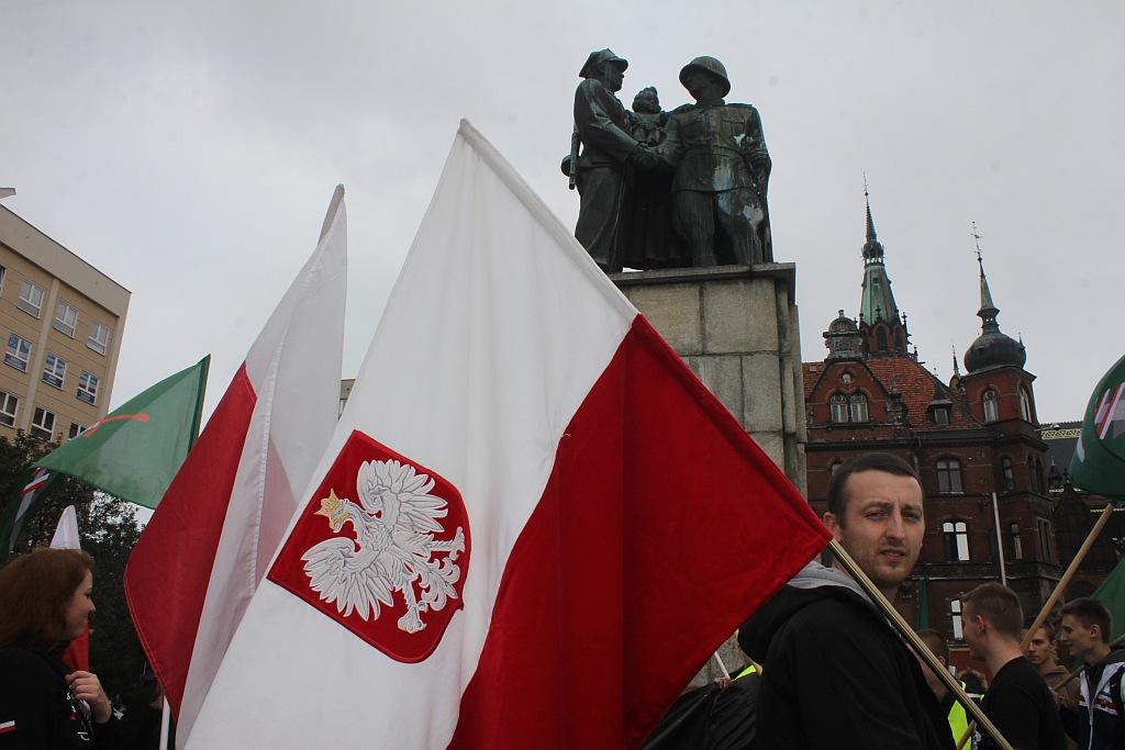 Pomnik, który od 67 lat dzieli legniczan idzie do rozbiórki