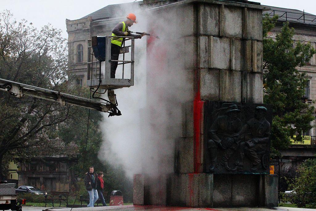 Pomnik, który od 67 lat dzieli legniczan idzie do rozbiórki