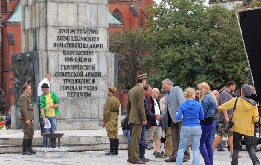 Pomnik, który od 67 lat dzieli legniczan idzie do rozbiórki