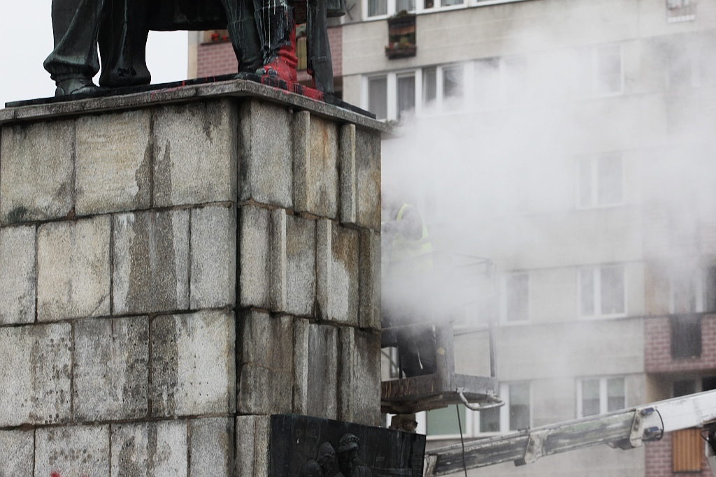 Pomnik, który od 67 lat dzieli legniczan idzie do rozbiórki