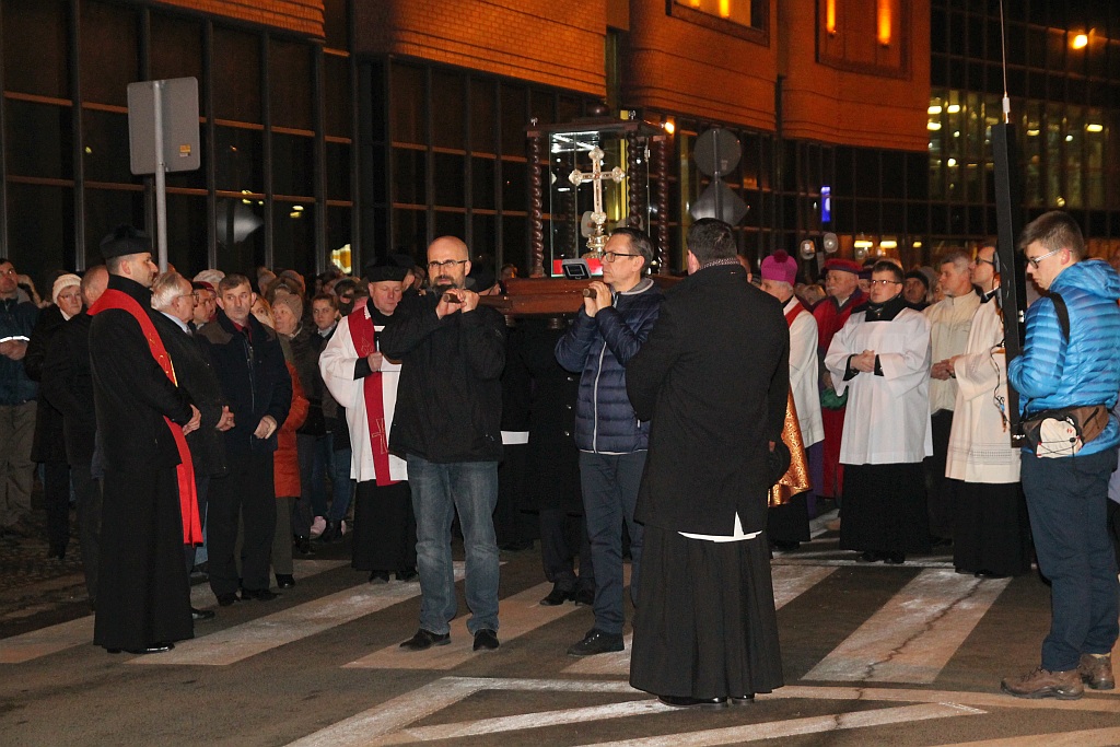 Miejska Droga Krzyżowa ulicami Legnicy