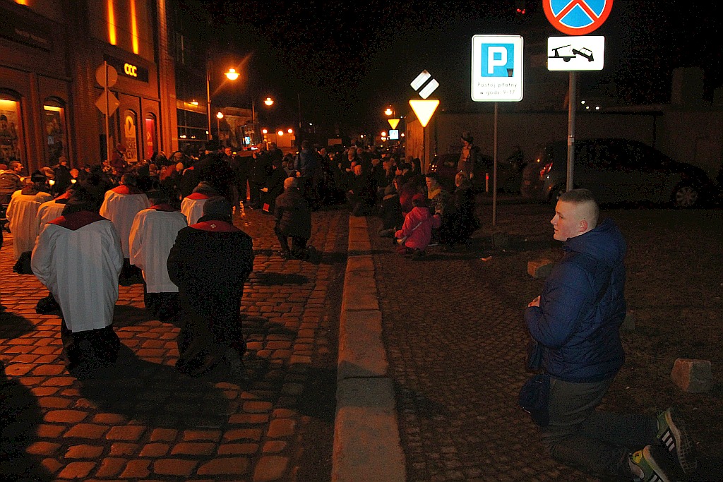 Miejska Droga Krzyżowa ulicami Legnicy