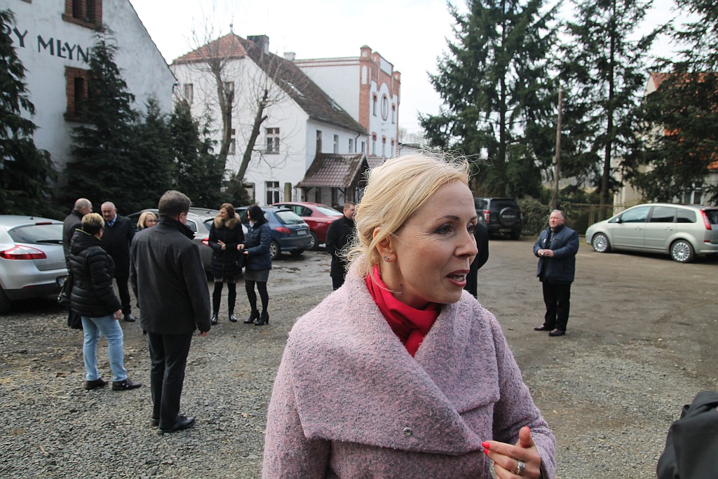 Mieszkańcy Dunina doczekali się nowej nawierzchni na drodze