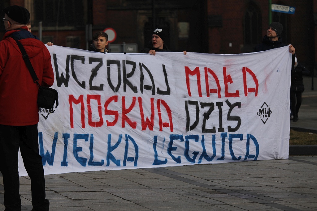 Na placu Słowiańskim nie ma już pomnika wdzięczności