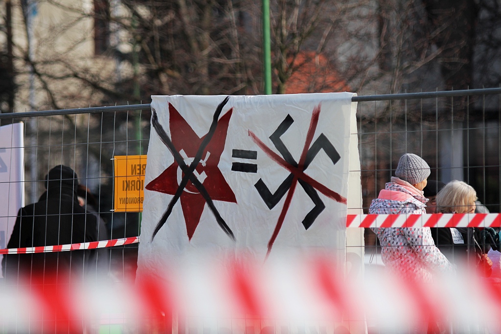 Na placu Słowiańskim nie ma już pomnika wdzięczności